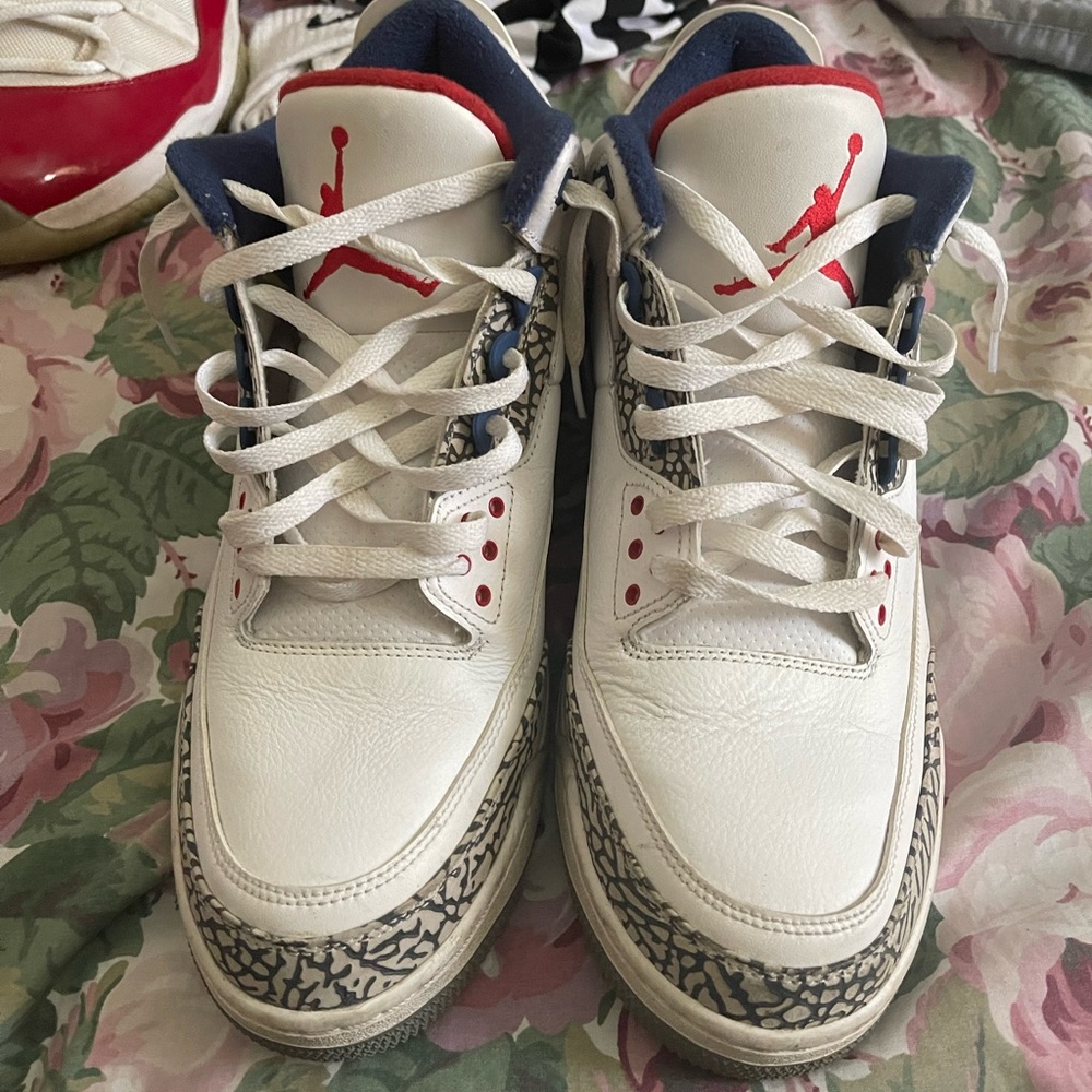 Jordan 3 true blue